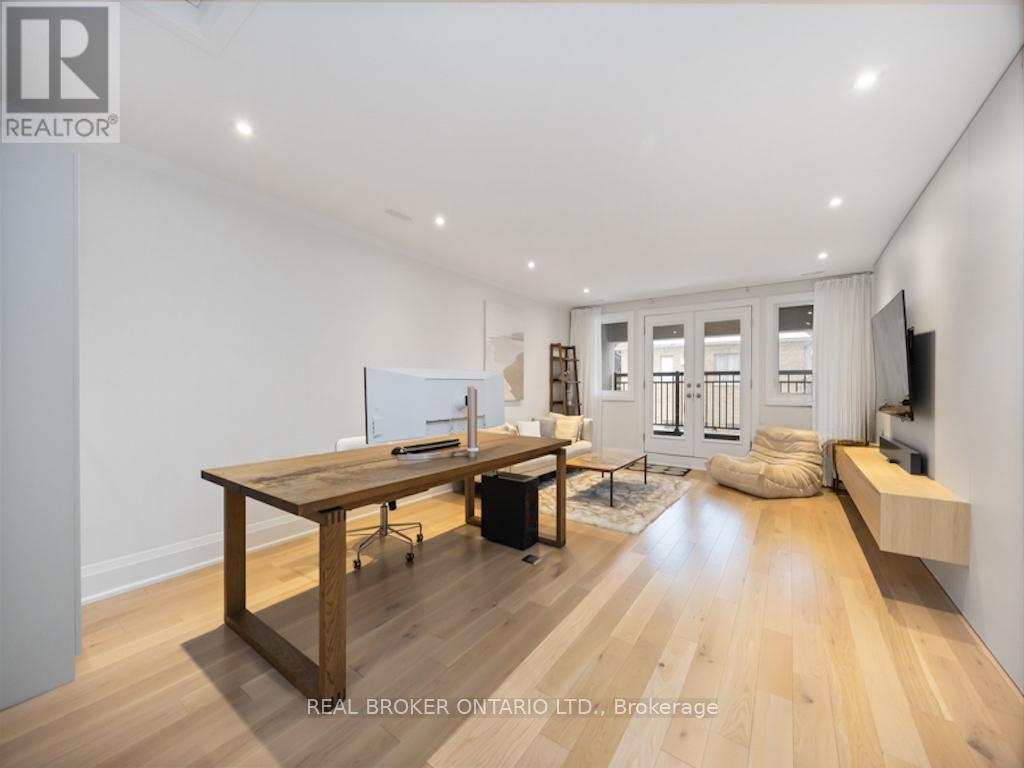 34 Meteorite Street, Richmond Hill, Ontario  L4C 4L9 - Photo 32 - N12790322