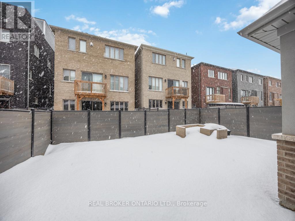 34 Meteorite Street, Richmond Hill, Ontario  L4C 4L9 - Photo 38 - N12790322