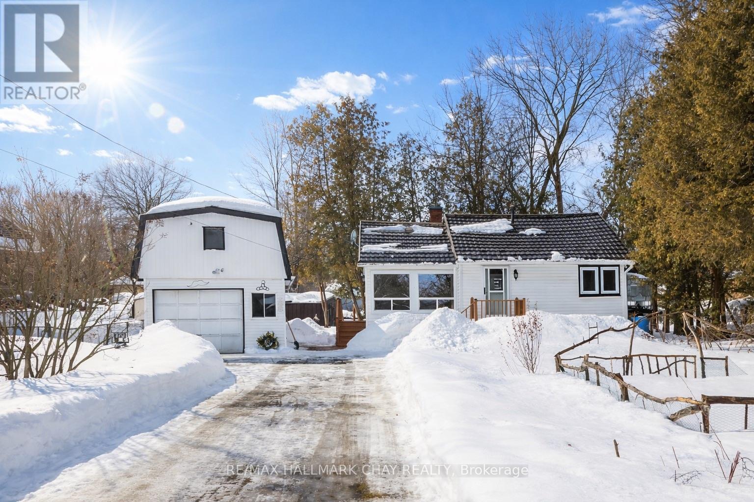 930 GILMORE AVENUE, Innisfil, Ontario