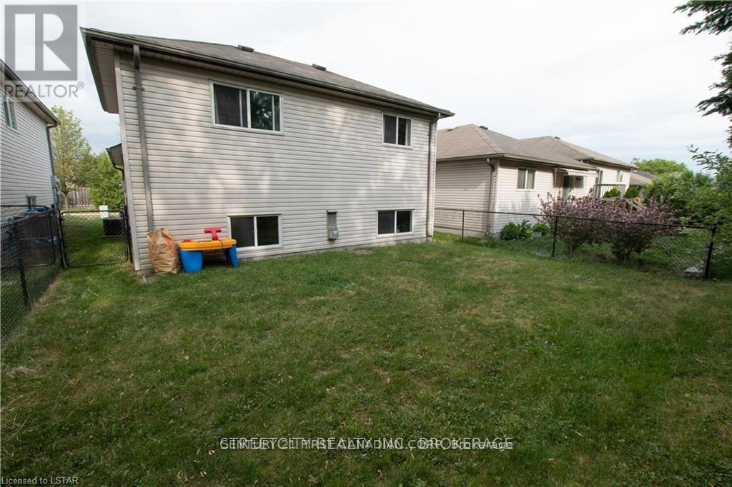 18 - 59 Pennybrook Crescent, London North, Ontario  N5X 4C3 - Photo 20 - X12811276