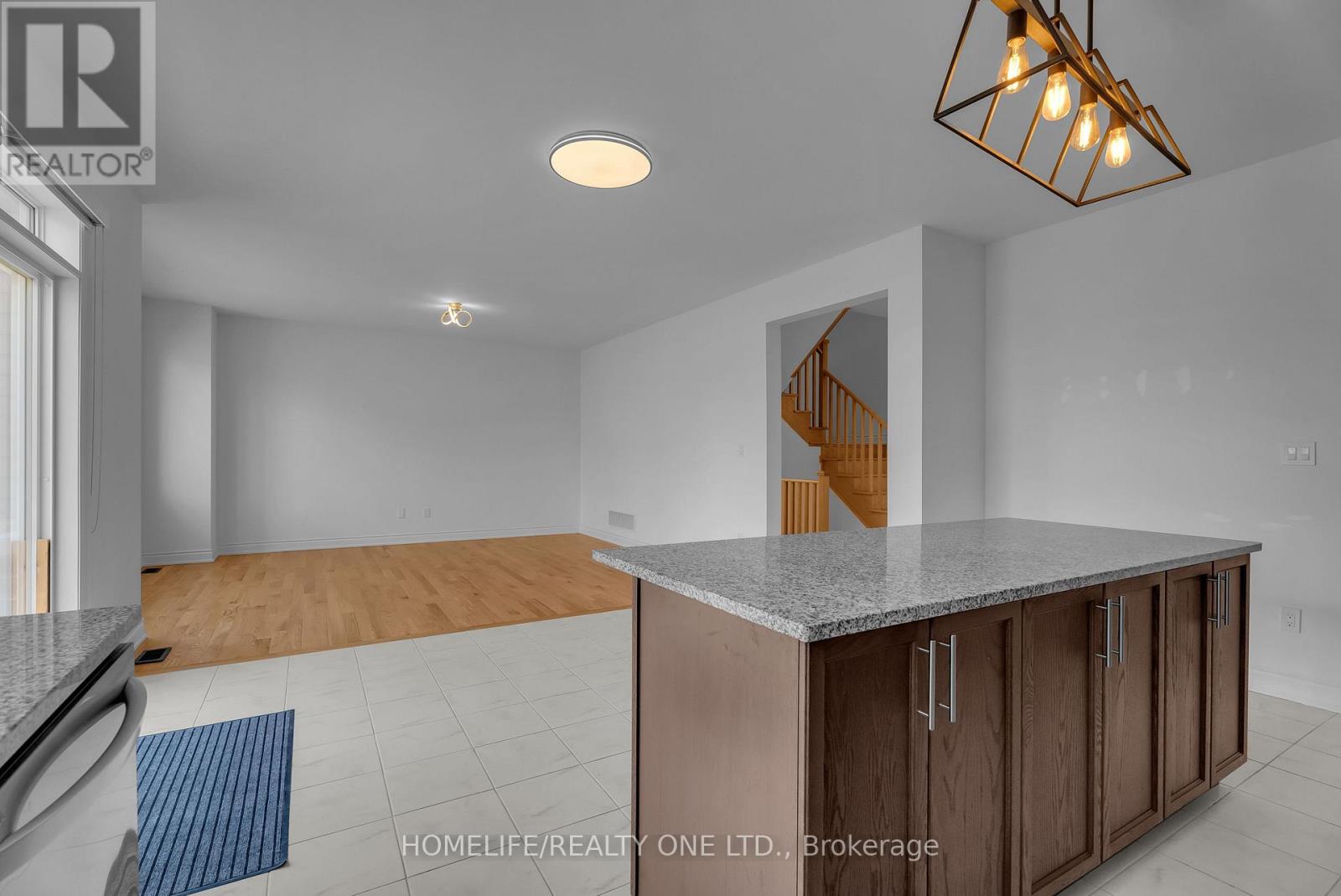 47 Autumn Drive, Wasaga Beach, Ontario  L9Z 0K7 - Photo 25 - S12812734