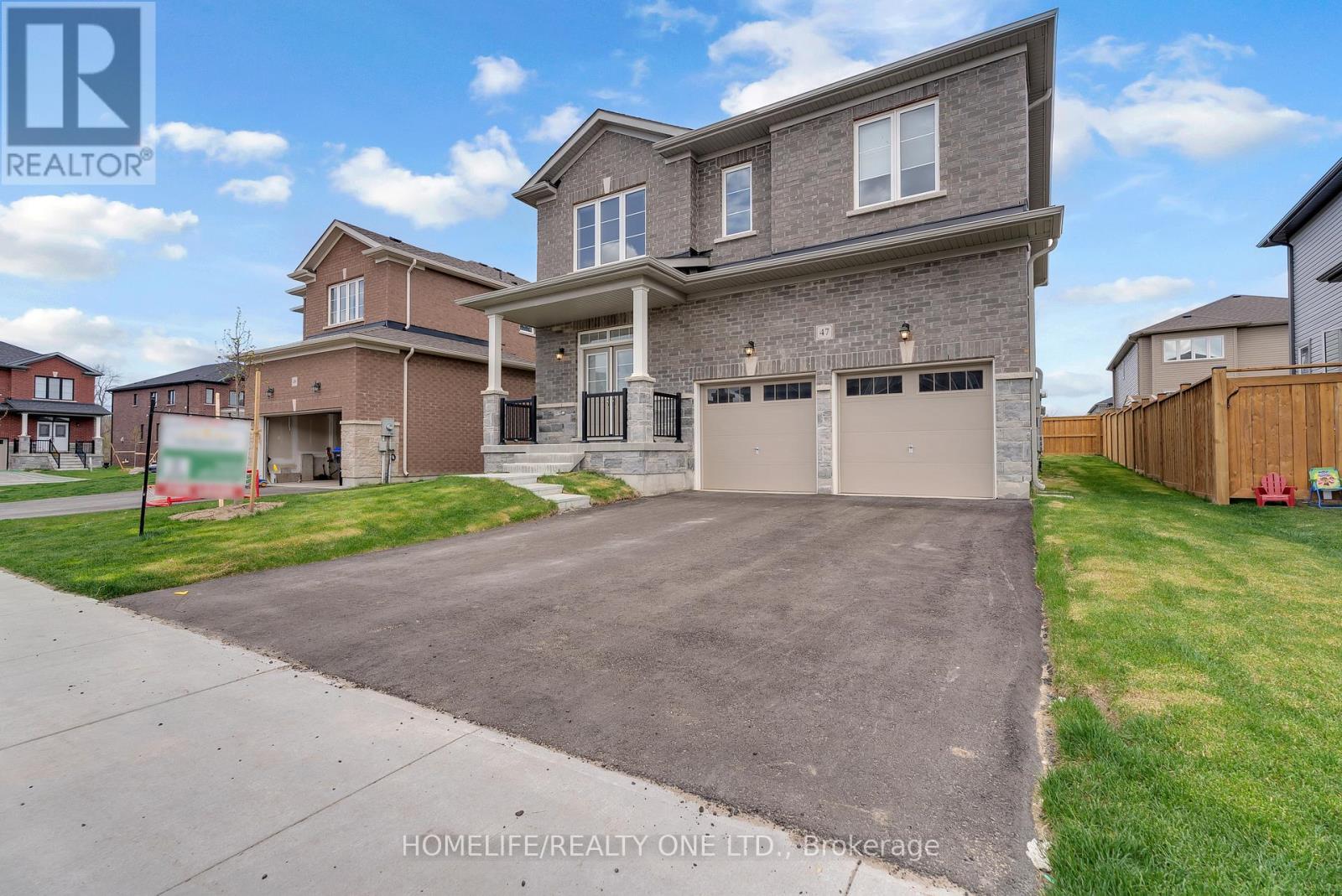 47 Autumn Drive, Wasaga Beach, Ontario  L9Z 0K7 - Photo 4 - S12812734