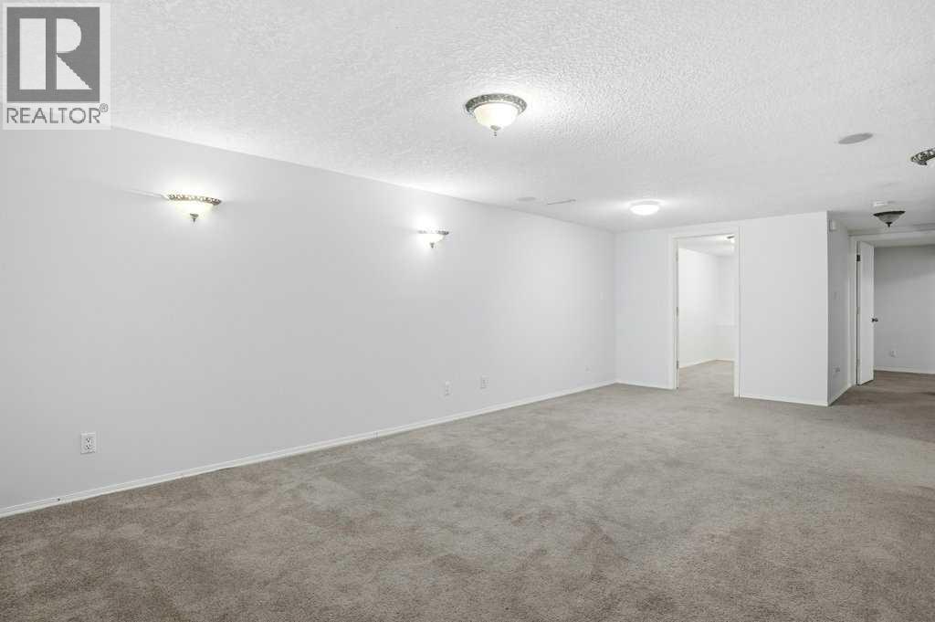 3 Kentish Drive Sw, Calgary, Alberta  T2V 2L4 - Photo 30 - A2286841