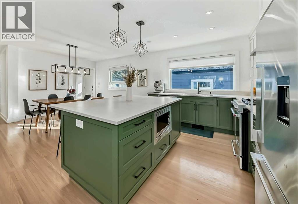 132 Wedgewood Drive Sw, Calgary, Alberta  T3C 3G8 - Photo 5 - A2287120