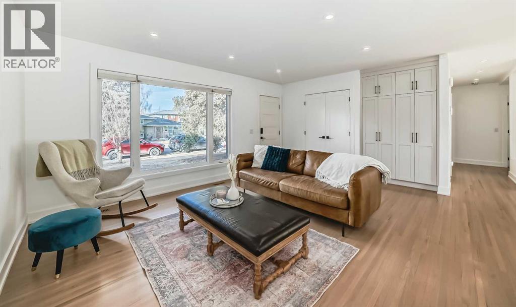 132 Wedgewood Drive Sw, Calgary, Alberta  T3C 3G8 - Photo 10 - A2287120