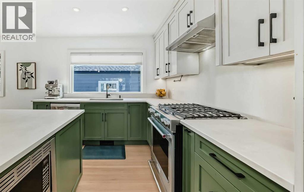 132 Wedgewood Drive Sw, Calgary, Alberta  T3C 3G8 - Photo 6 - A2287120