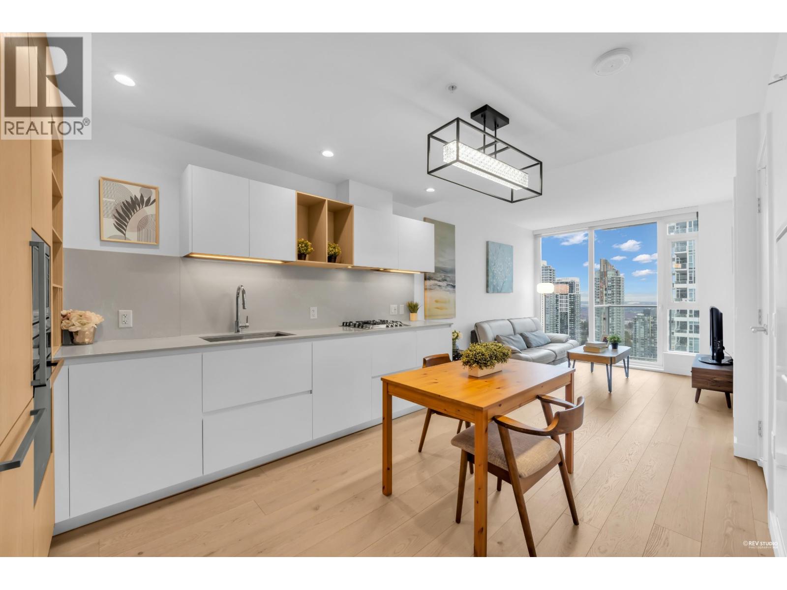 3303 6000 Mckay Avenue, Burnaby, British Columbia  V5H 0K2 - Photo 1 - R3092445