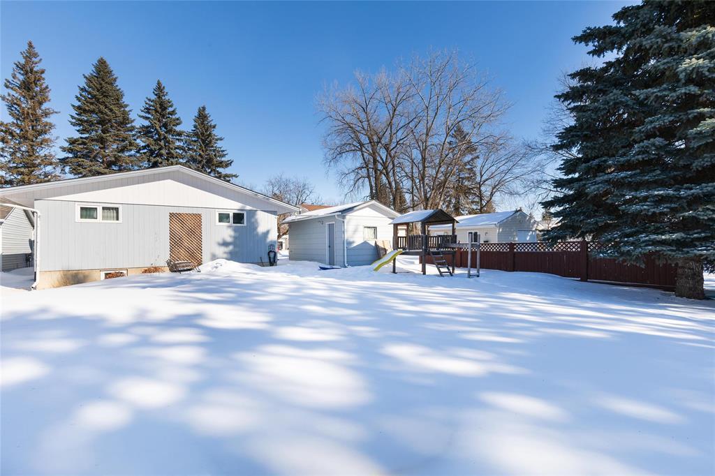 508 Hanover Street, Steinbach, Manitoba  R5G 0J3 - Photo 26 - 202603161