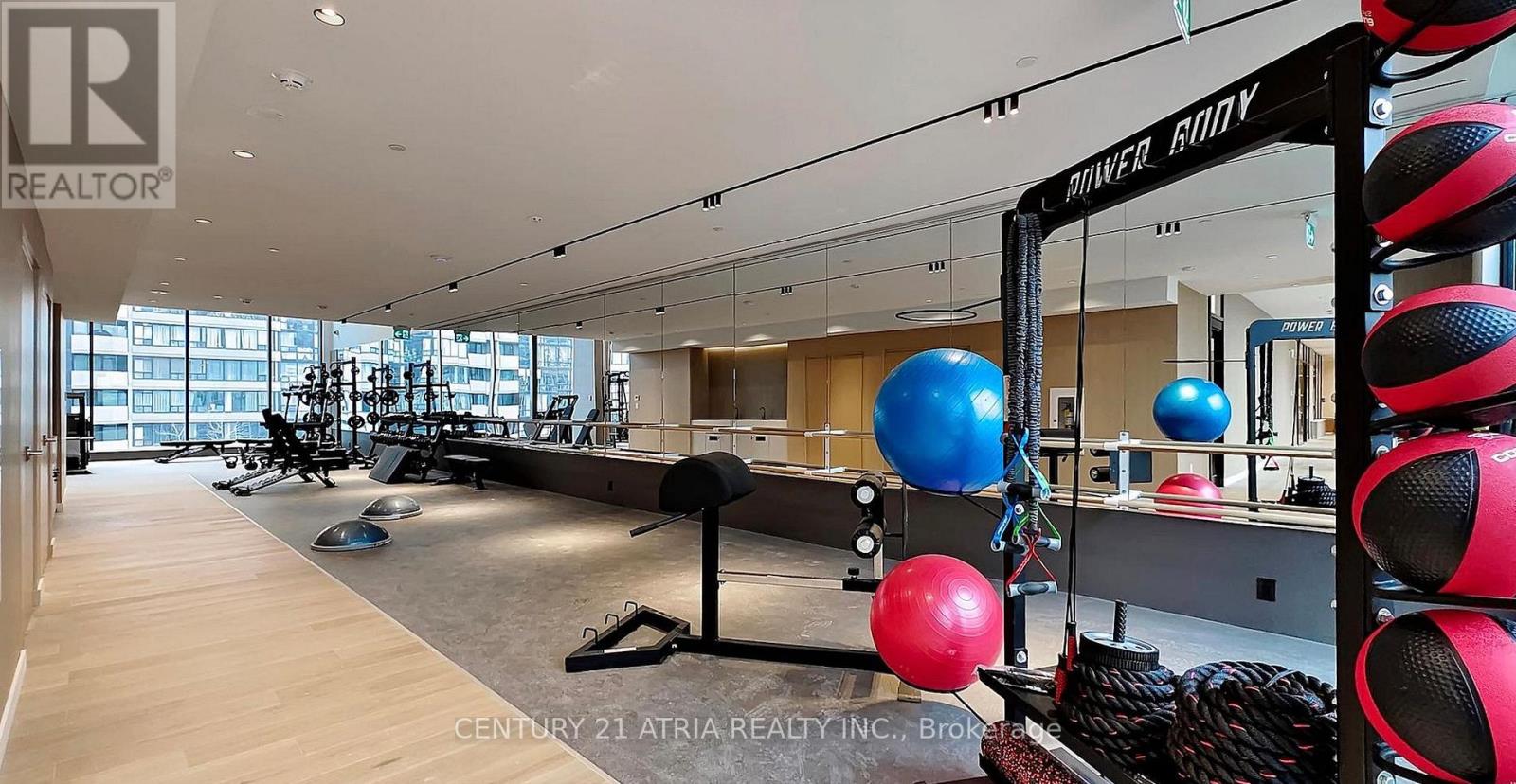 2406 - 395 Square One Drive, Mississauga, Ontario  L5B 0P6 - Photo 18 - W12812662