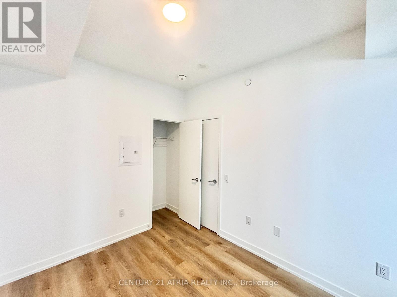 2406 - 395 Square One Drive, Mississauga, Ontario  L5B 0P6 - Photo 8 - W12812662