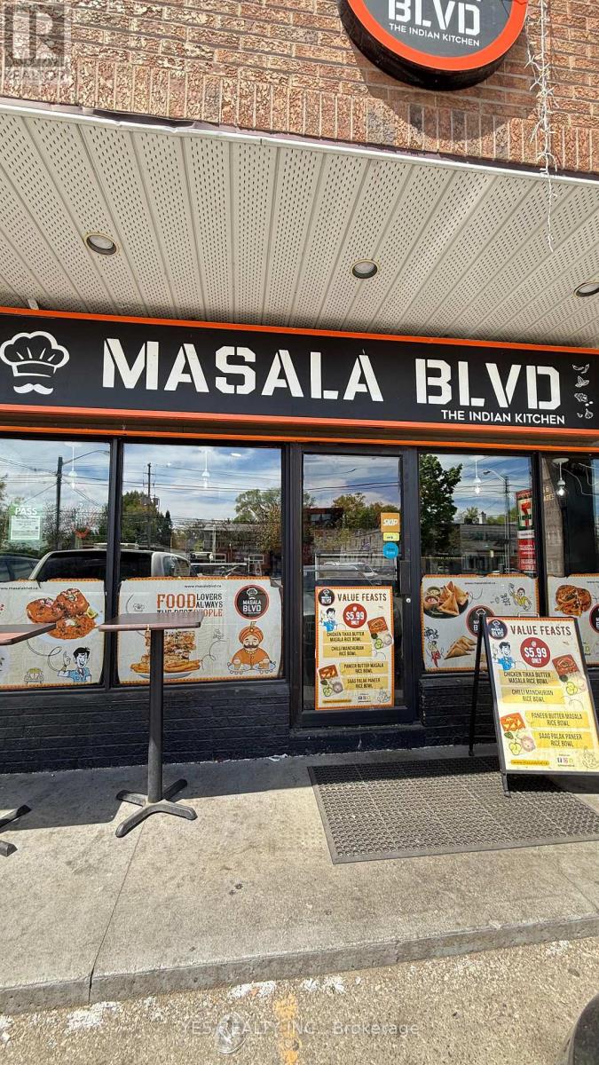 3260 Lake Shore Boulevard, Toronto (Long Branch), Ontario  M8V 1M4 - Photo 5 - W12812714