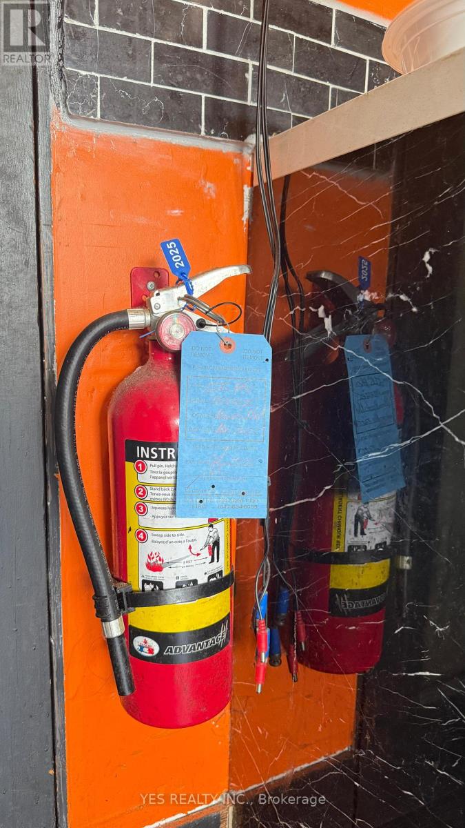 3260 Lake Shore Boulevard, Toronto (Long Branch), Ontario  M8V 1M4 - Photo 6 - W12812714