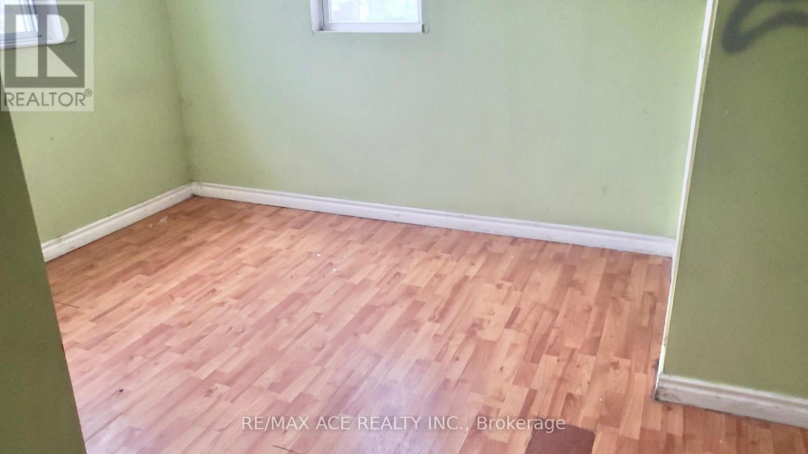 7098 Goreway Drive, Mississauga, Ontario  L4T 2T6 - Photo 13 - W12812722