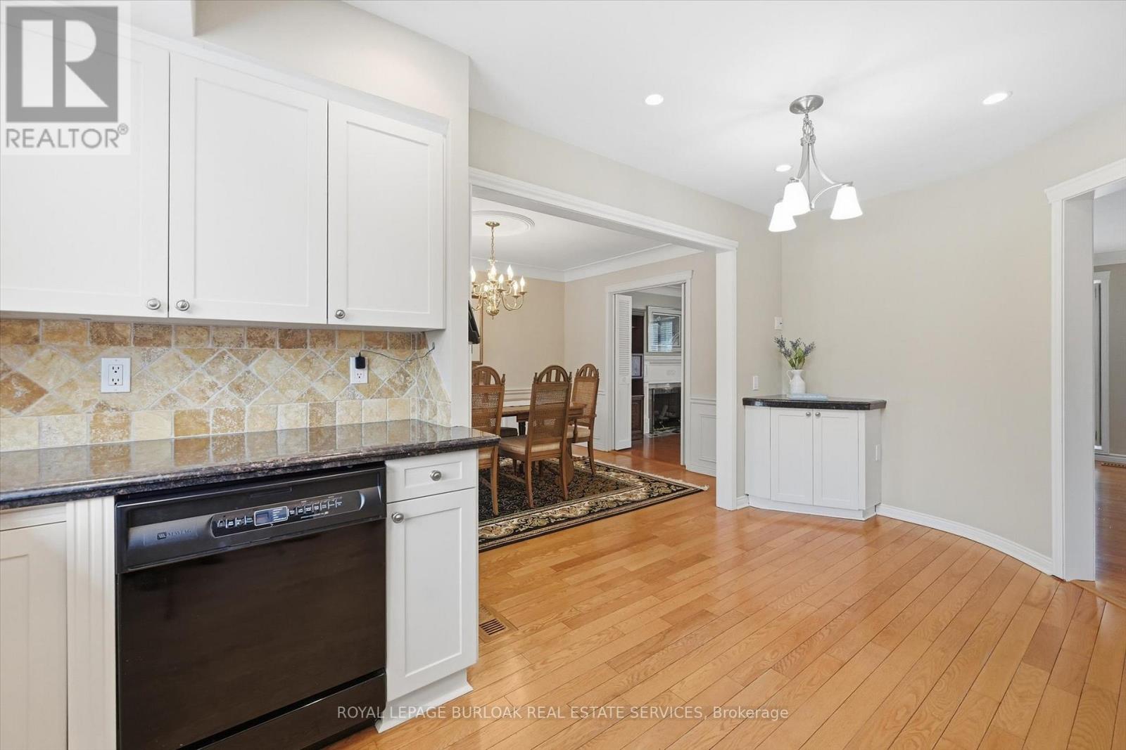 311 Glen Afton Drive, Burlington, Ontario  L7L 1G8 - Photo 24 - W12812726