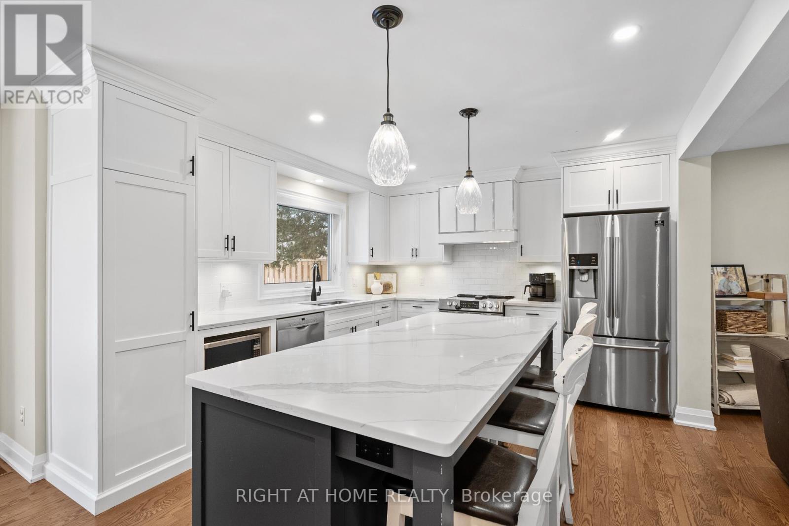 41 Amberly Boulevard, Hamilton, Ontario  L9G 3R9 - Photo 12 - X12812666