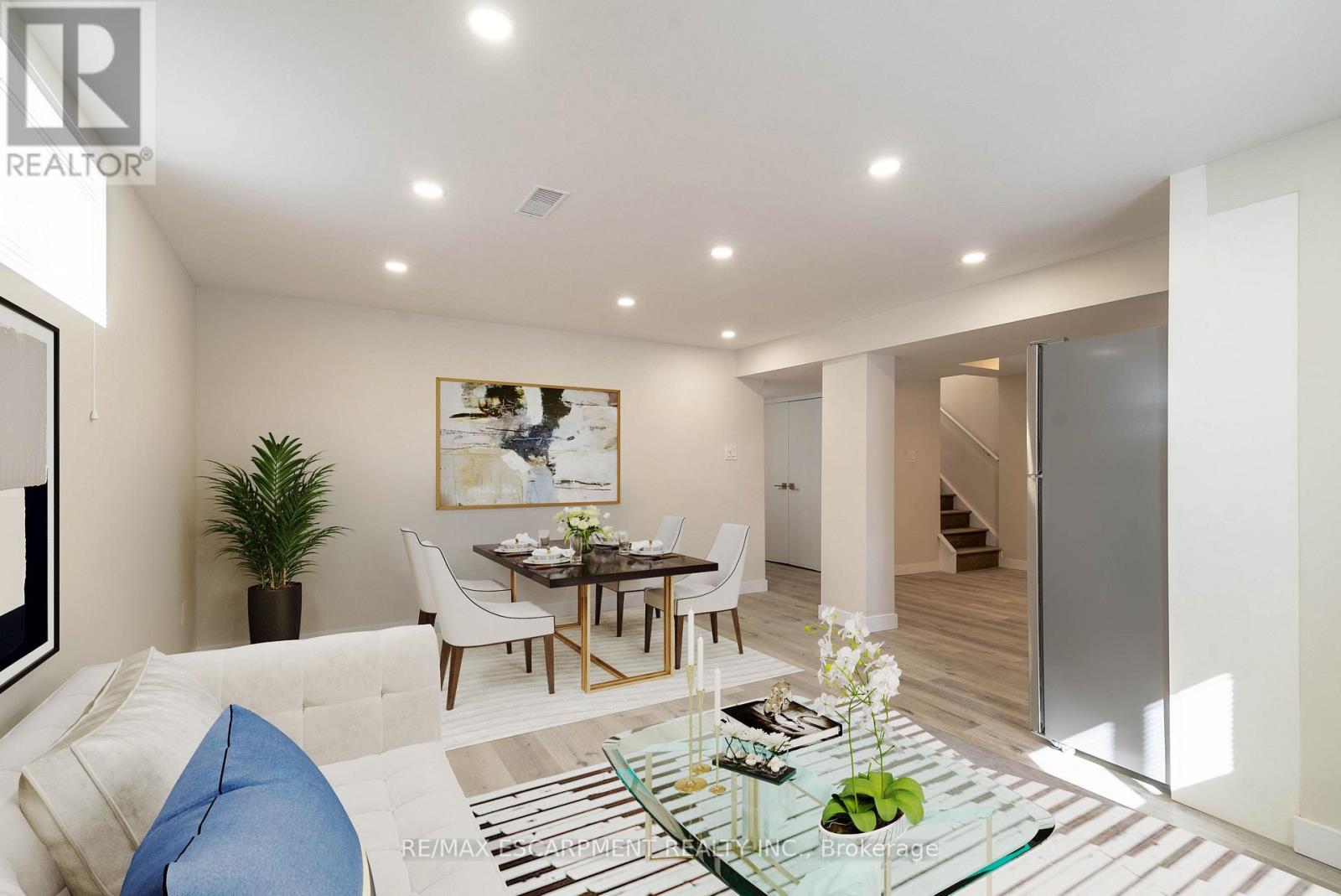 2 - 196 Upper Paradise Road, Hamilton, Ontario  L9C 5B9 - Photo 1 - X12812700