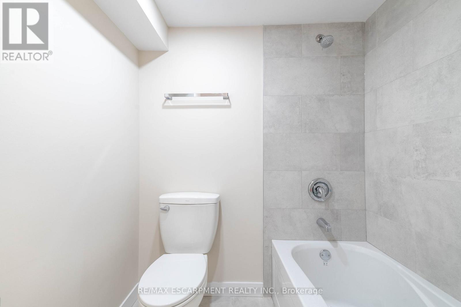 2 - 196 Upper Paradise Road, Hamilton, Ontario  L9C 5B9 - Photo 14 - X12812700