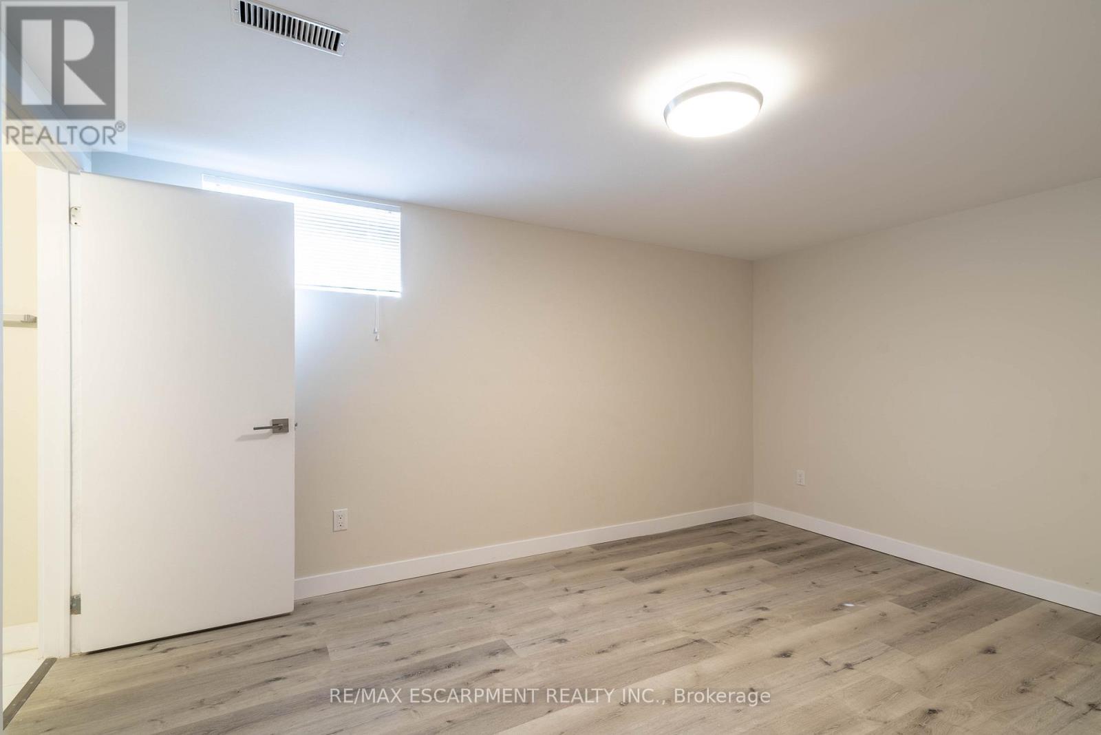 2 - 196 Upper Paradise Road, Hamilton, Ontario  L9C 5B9 - Photo 25 - X12812700