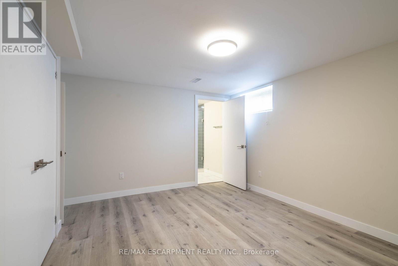 2 - 196 Upper Paradise Road, Hamilton, Ontario  L9C 5B9 - Photo 8 - X12812700