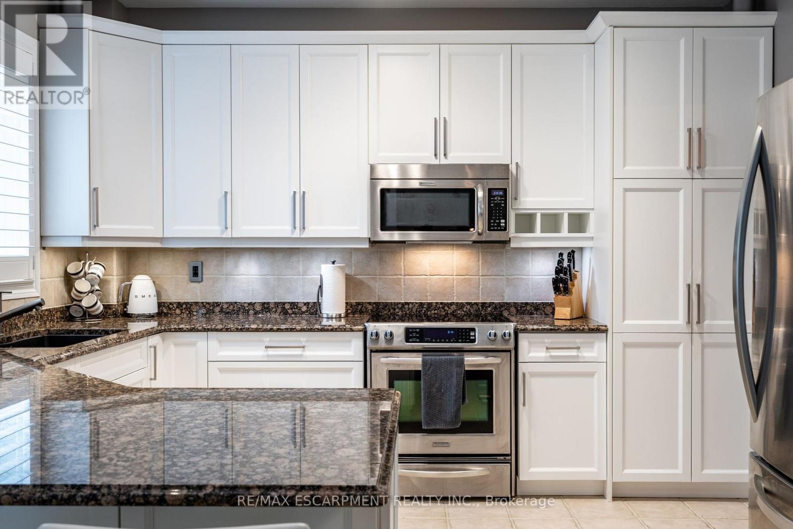 7 Volterra Court, Hamilton, Ontario  L8B 0K7 - Photo 13 - X12812730