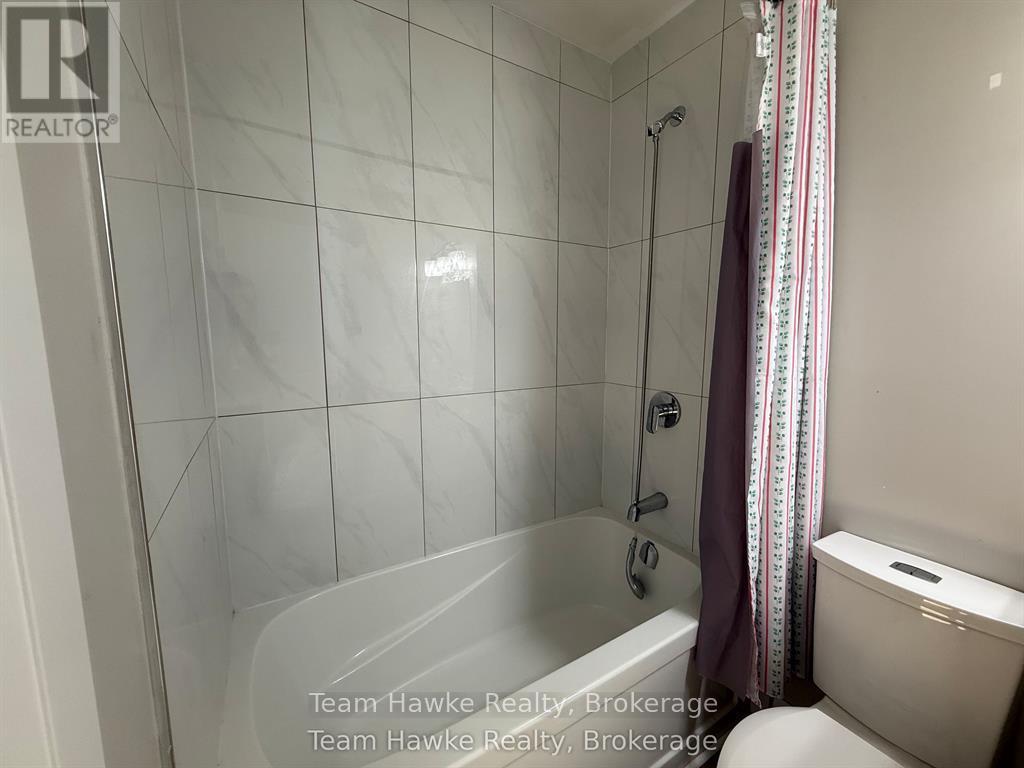 5b - 521 Bay Street, Midland, Ontario  L4R 1L2 - Photo 4 - S12812756