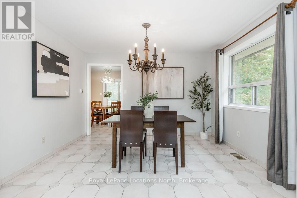 3 51st Street, Wasaga Beach, Ontario  L9Z 1X5 - Photo 7 - S12812862