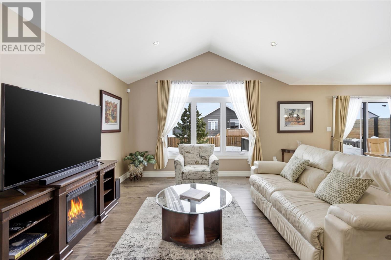 17 Konkin Ave, Sault Ste. Marie, Ontario  P6C 6E6 - Photo 3 - SM260334