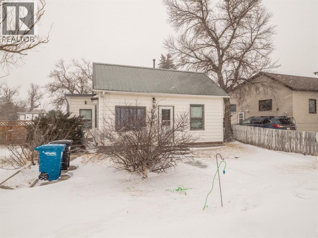 134 20 Street, Fort Macleod, Alberta  T0L 0Z0 - Photo 3 - A2287194