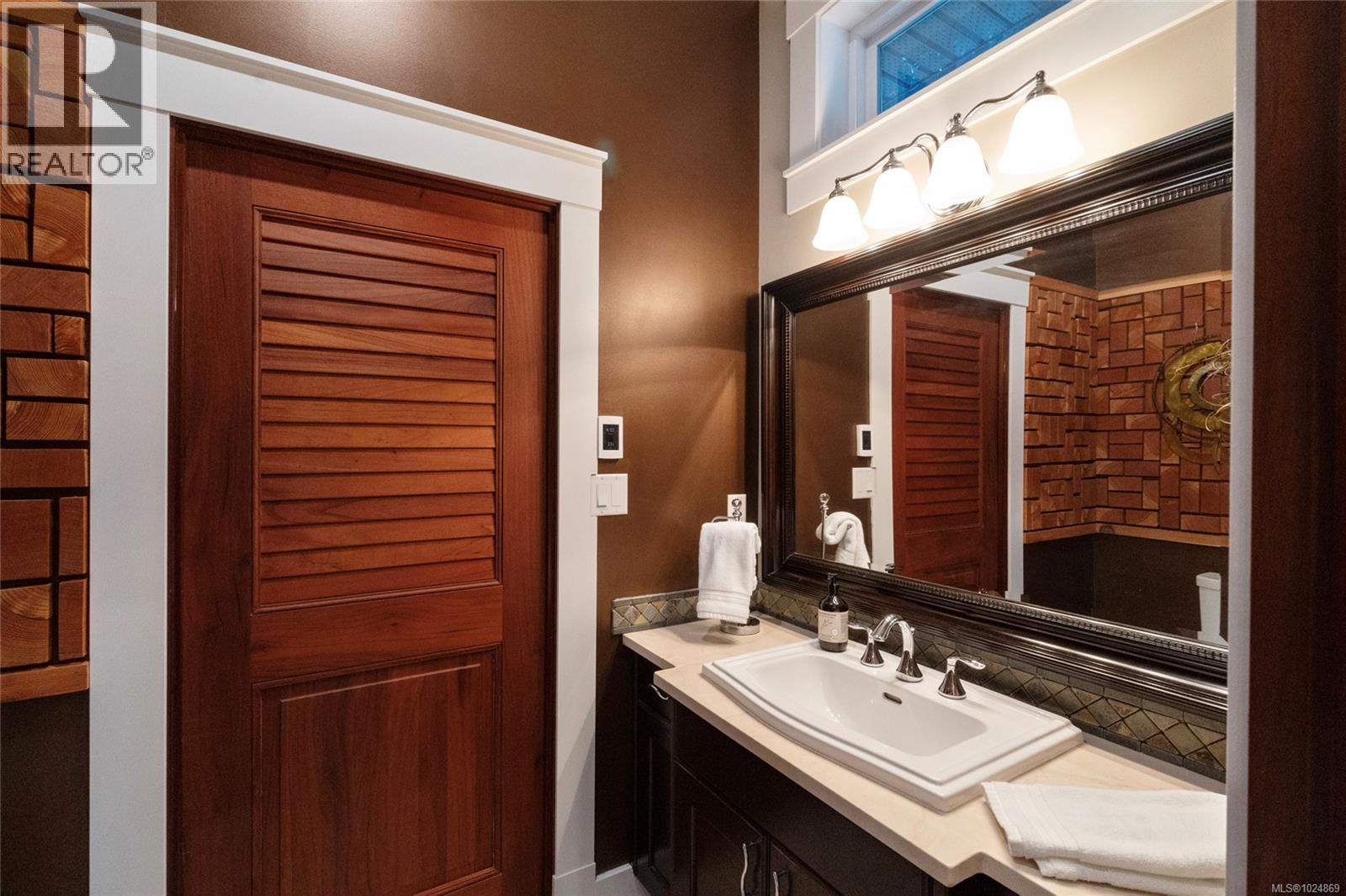 7343 Lakefront Pl, Lake Cowichan, British Columbia  V0R 2G1 - Photo 42 - 1024869