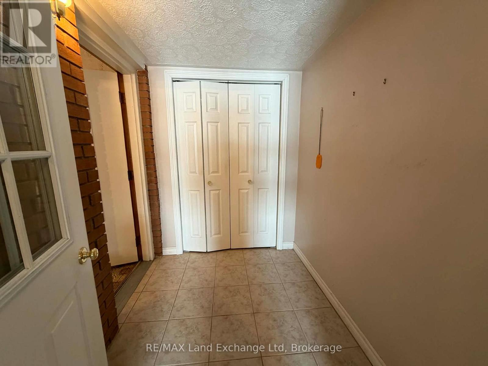 952 Havelock Street, Huron-Kinloss, Ontario N0G 2H0 - Photo 15 - X12812798