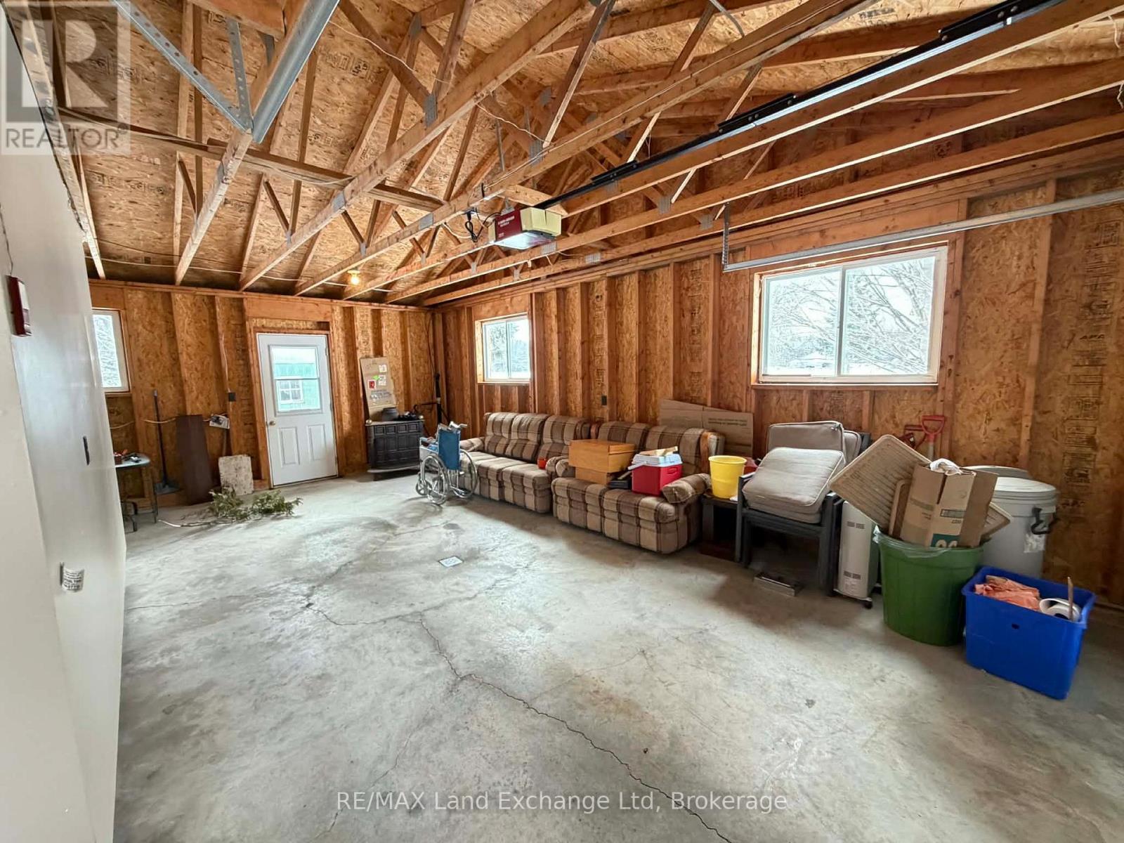 952 Havelock Street, Huron-Kinloss, Ontario N0G 2H0 - Photo 17 - X12812798