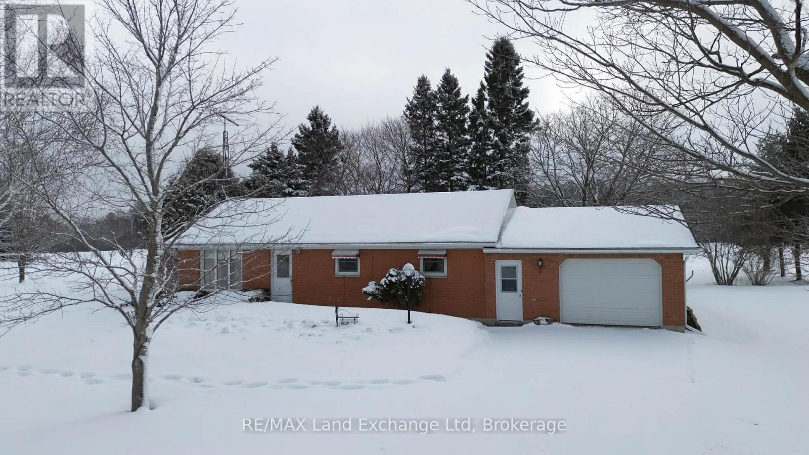 952 Havelock Street, Huron-Kinloss, Ontario N0G 2H0 - Photo 2 - X12812798