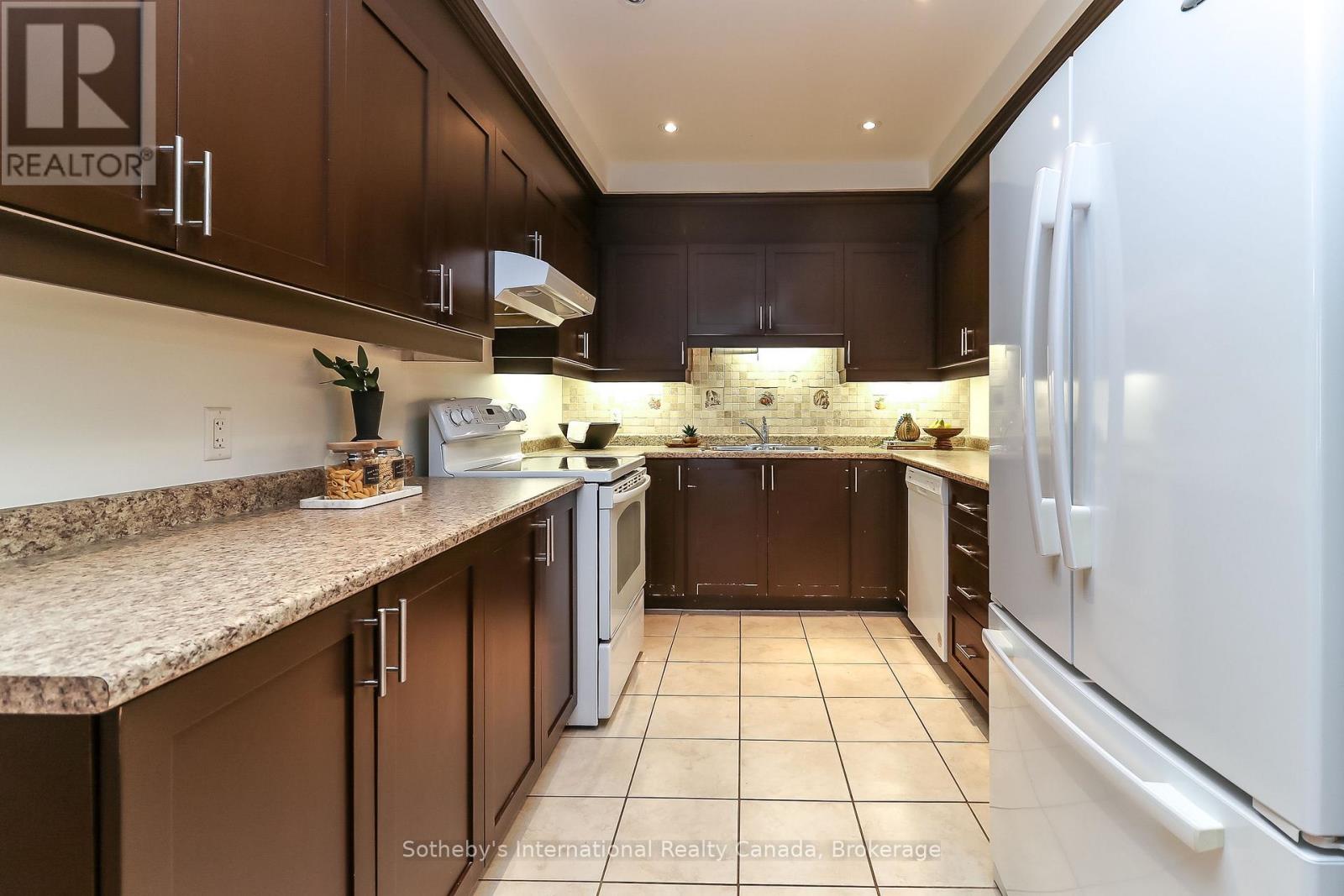 308 - 25 Beaver Street S, Blue Mountains, Ontario N0H 2P0 - Photo 8 - X12812866