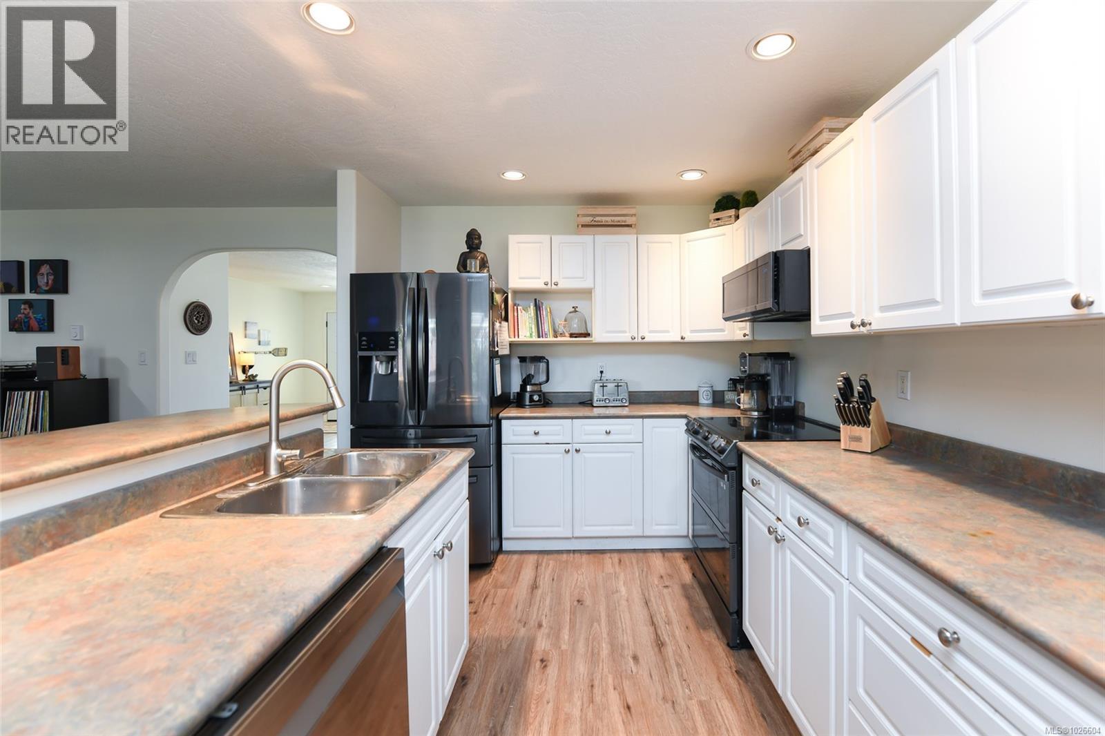 937 Malahat Dr, Courtenay, British Columbia  V9N 9E3 - Photo 14 - 1026604