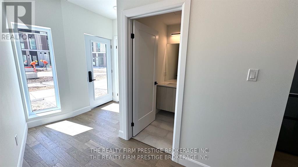 B118 - 2082 Lumen Drive, London South, Ontario  N6K 0L3 - Photo 8 - X12812758