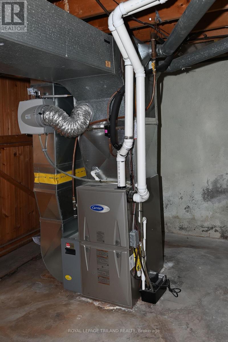 Photo 19 of 23 for 12 Mountsfield Drive