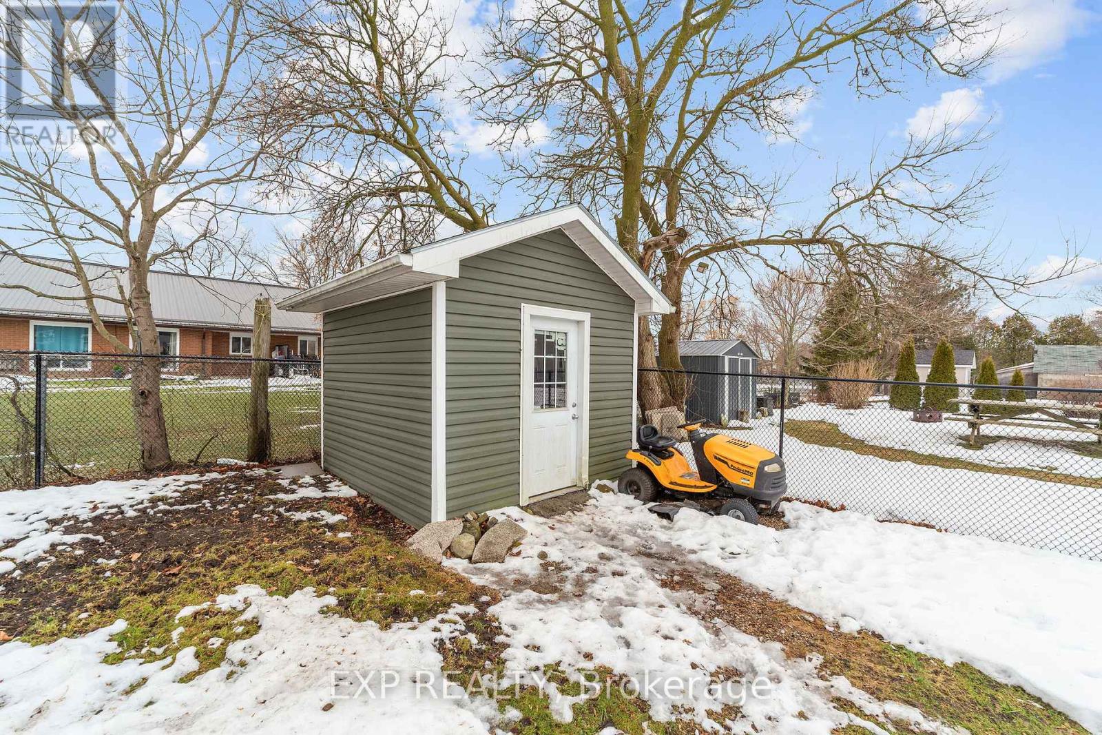 89 Ontario Street, Lambton Shores, Ontario  N0M 2N0 - Photo 24 - X12812896