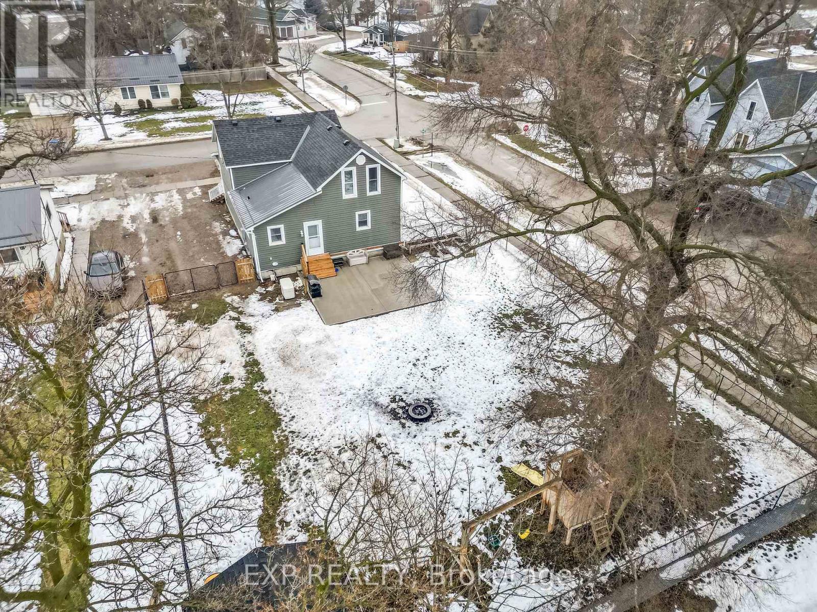 89 Ontario Street, Lambton Shores, Ontario  N0M 2N0 - Photo 30 - X12812896