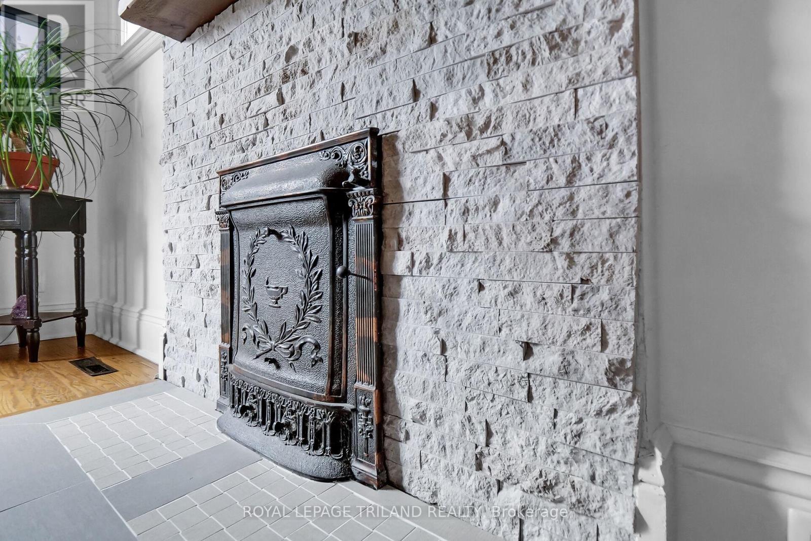 86 Kains Street, St. Thomas, Ontario  N5P 1N7 - Photo 12 - X12812974