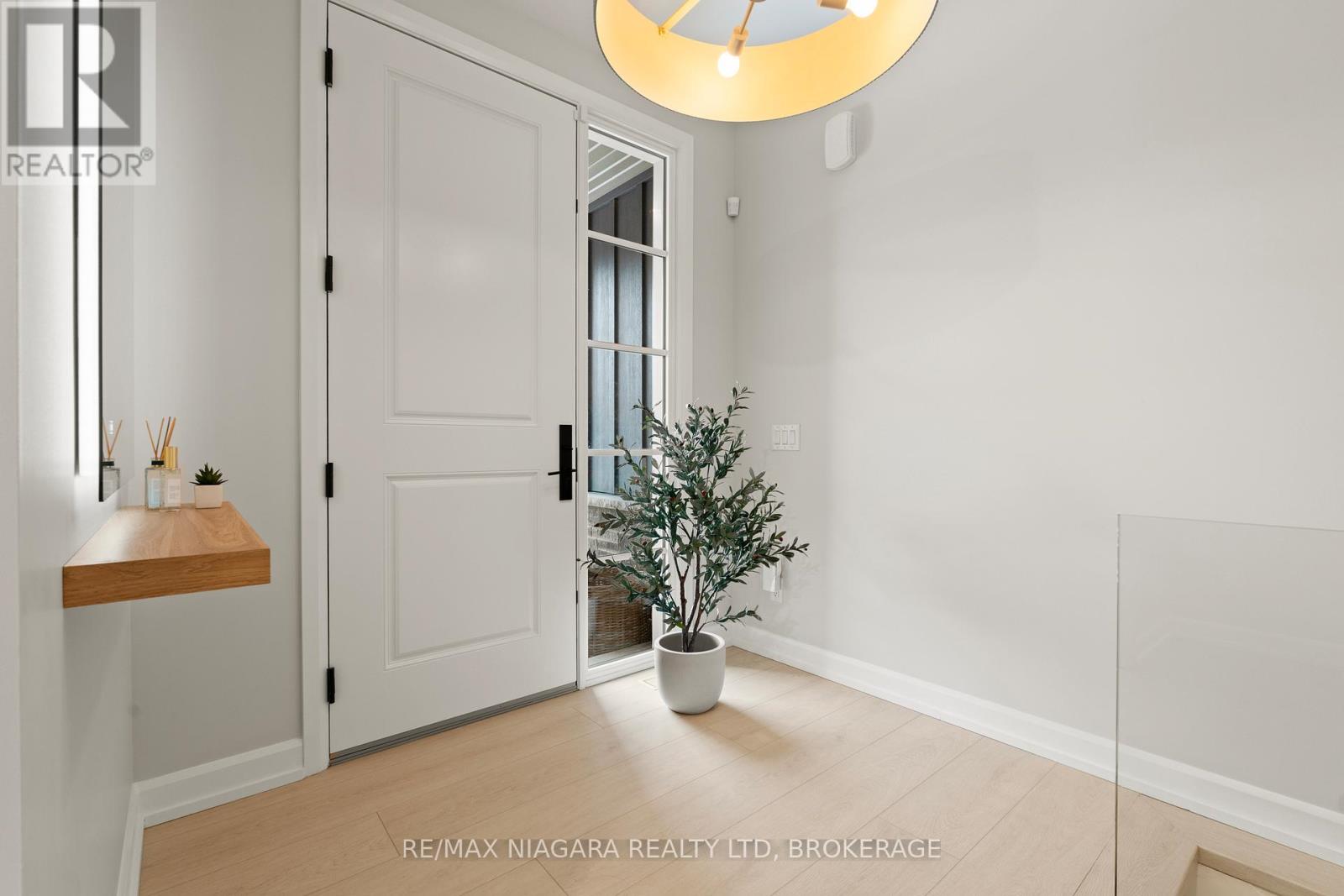 27 Maple Leaf Avenue S, Fort Erie (Ridgeway), Ontario  L0S 1N0 - Photo 38 - X12812750