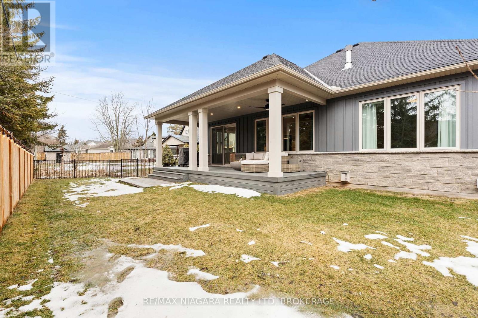 27 Maple Leaf Avenue S, Fort Erie (Ridgeway), Ontario  L0S 1N0 - Photo 43 - X12812750