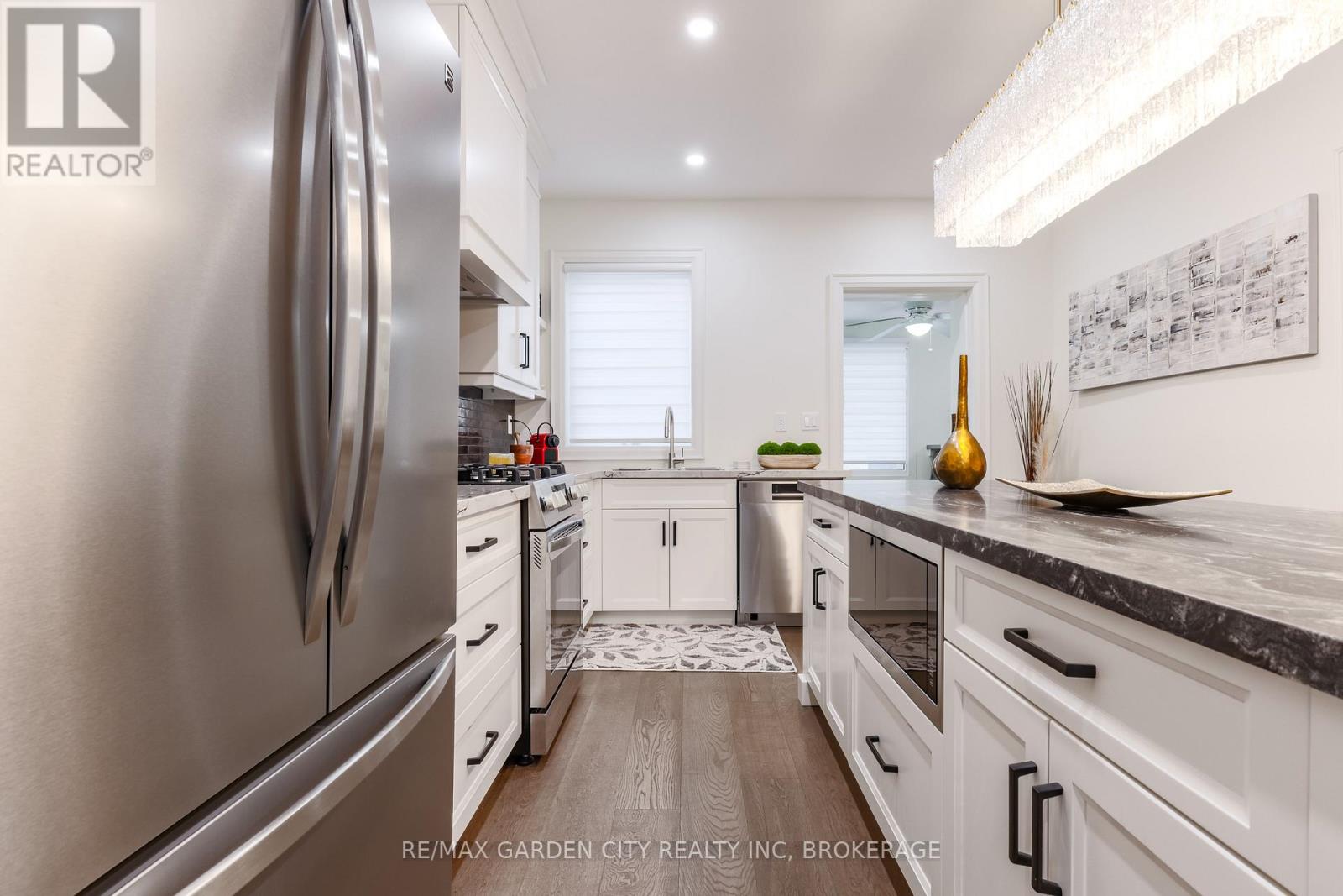 254 St Clair Boulevard, Hamilton, Ontario  L8M 2P2 - Photo 5 - X12812846