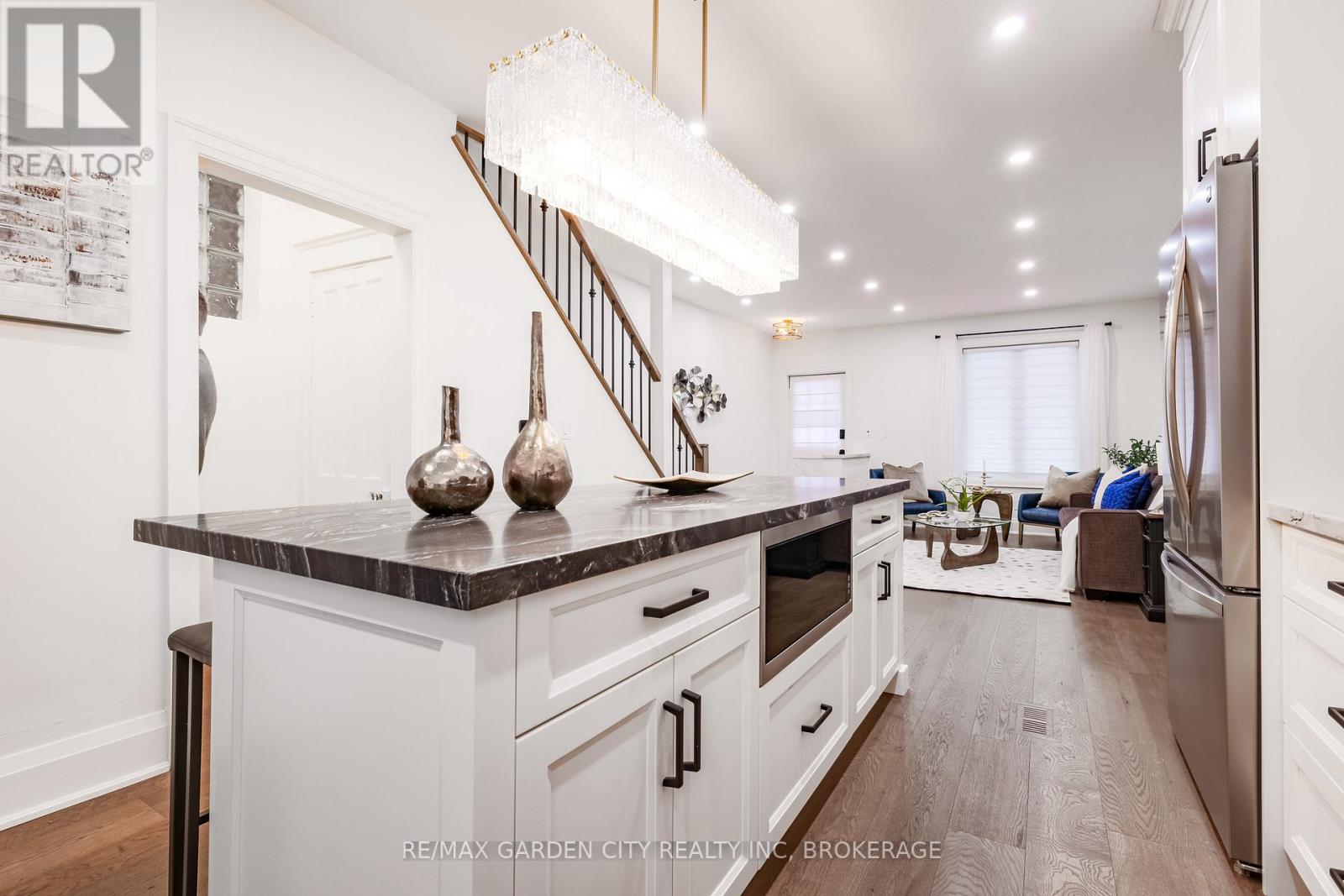 254 St Clair Boulevard, Hamilton, Ontario  L8M 2P2 - Photo 8 - X12812846