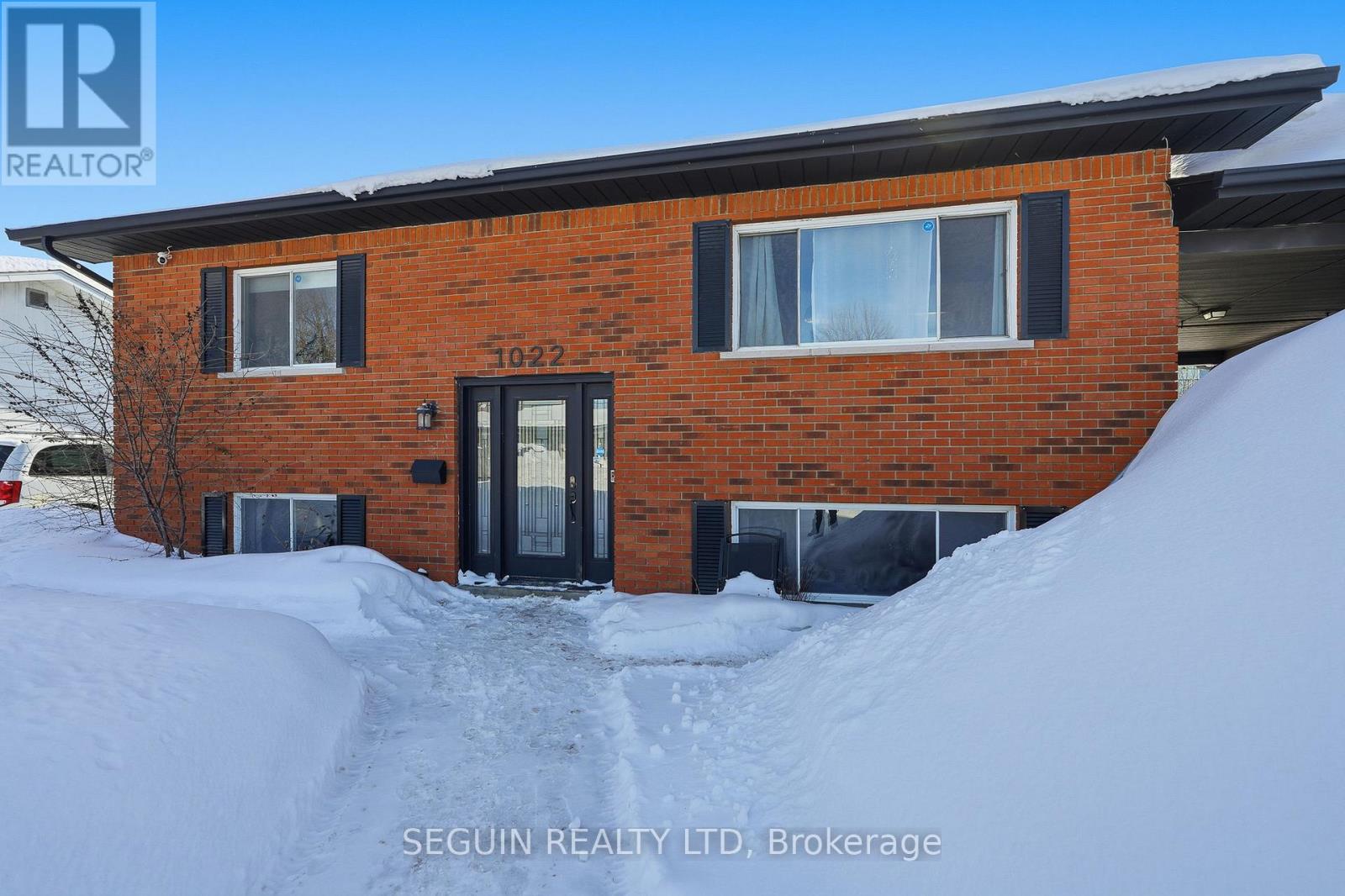 1022 Ghislain Street, Hawkesbury, Ontario  K6A 3B2 - Photo 1 - X12786556