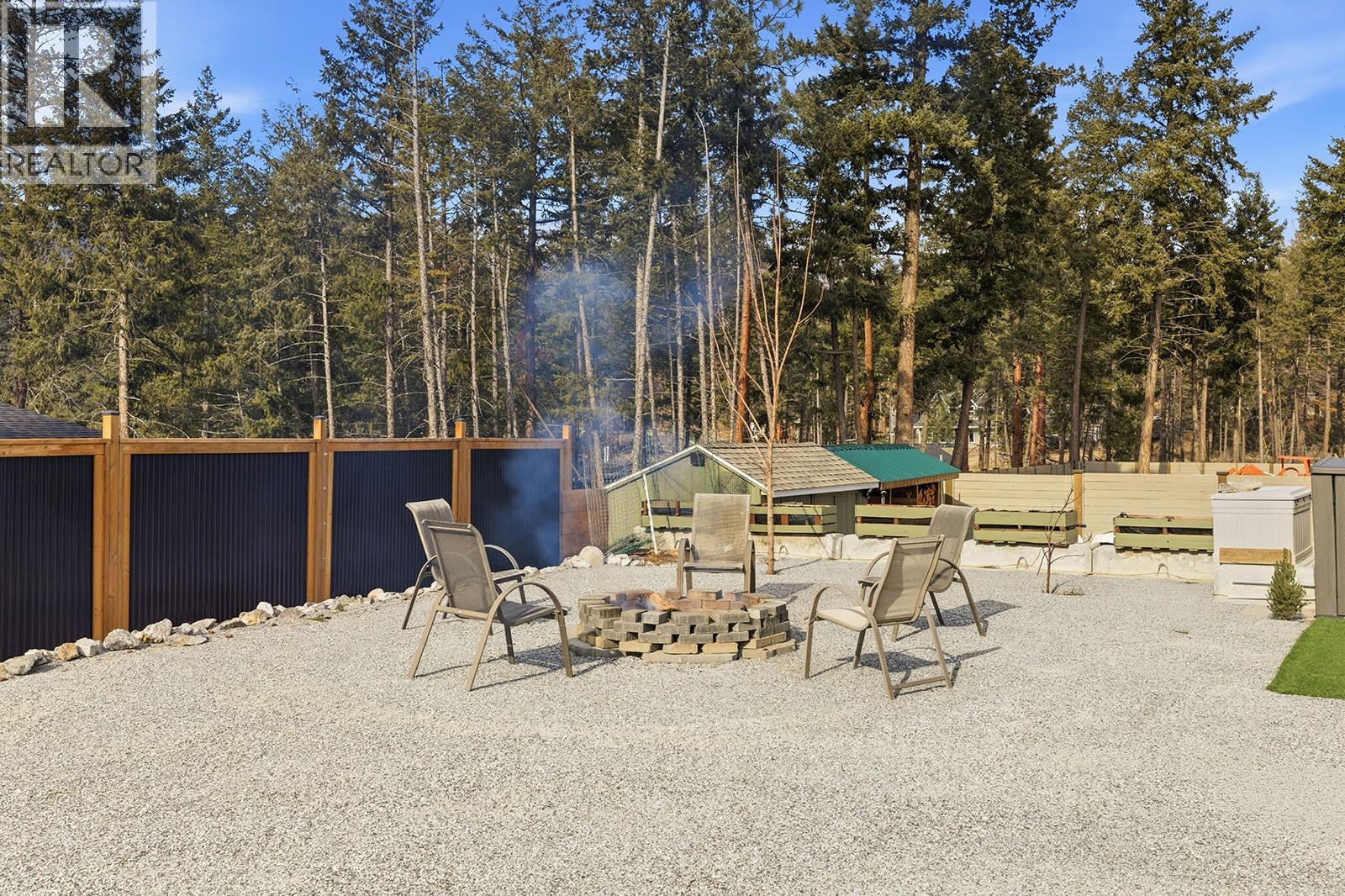 7145 Dunwaters Road Kelowna Photo 18