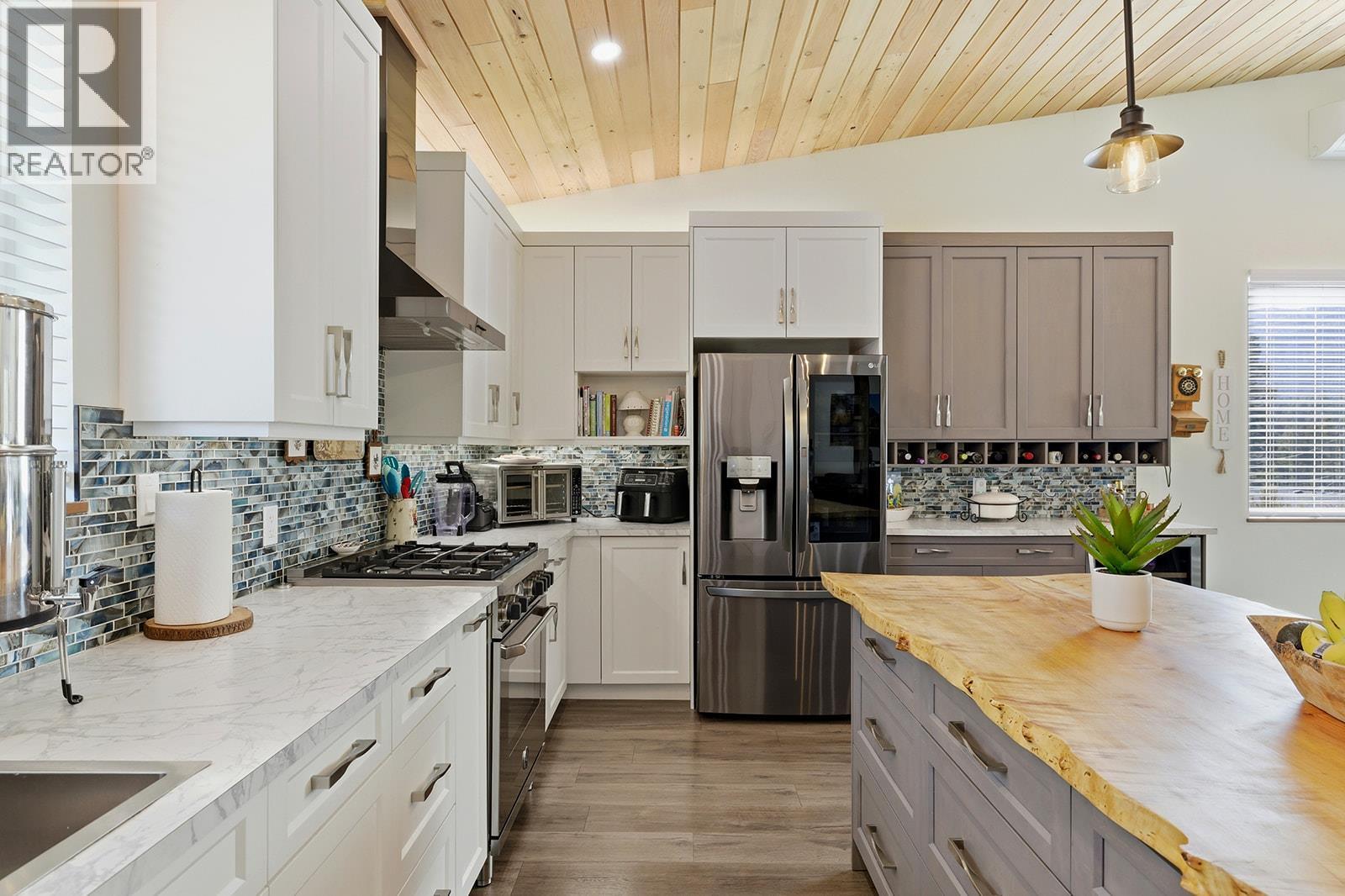 7145 Dunwaters Road Kelowna Photo 46