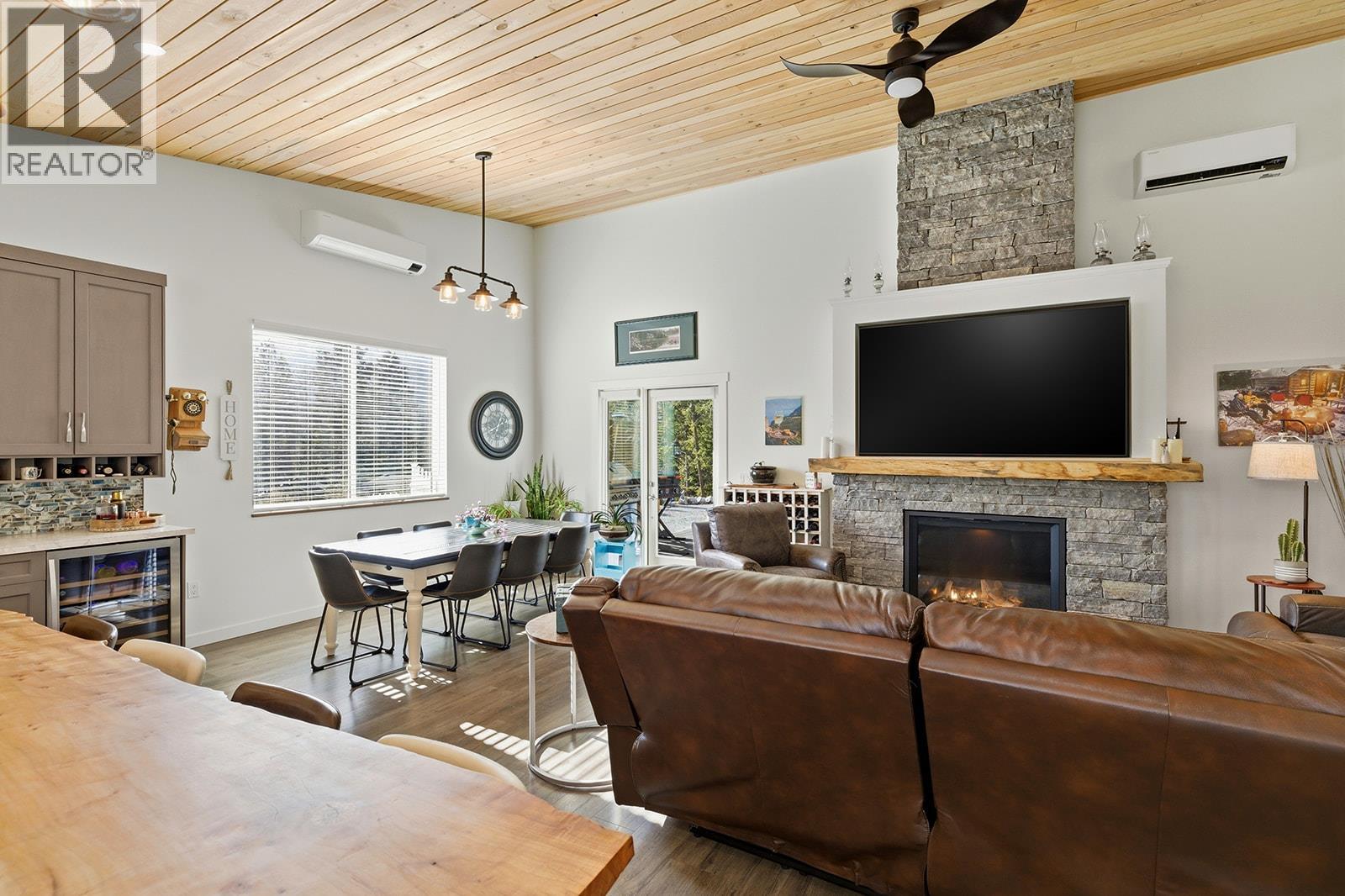 7145 Dunwaters Road Kelowna Photo 47