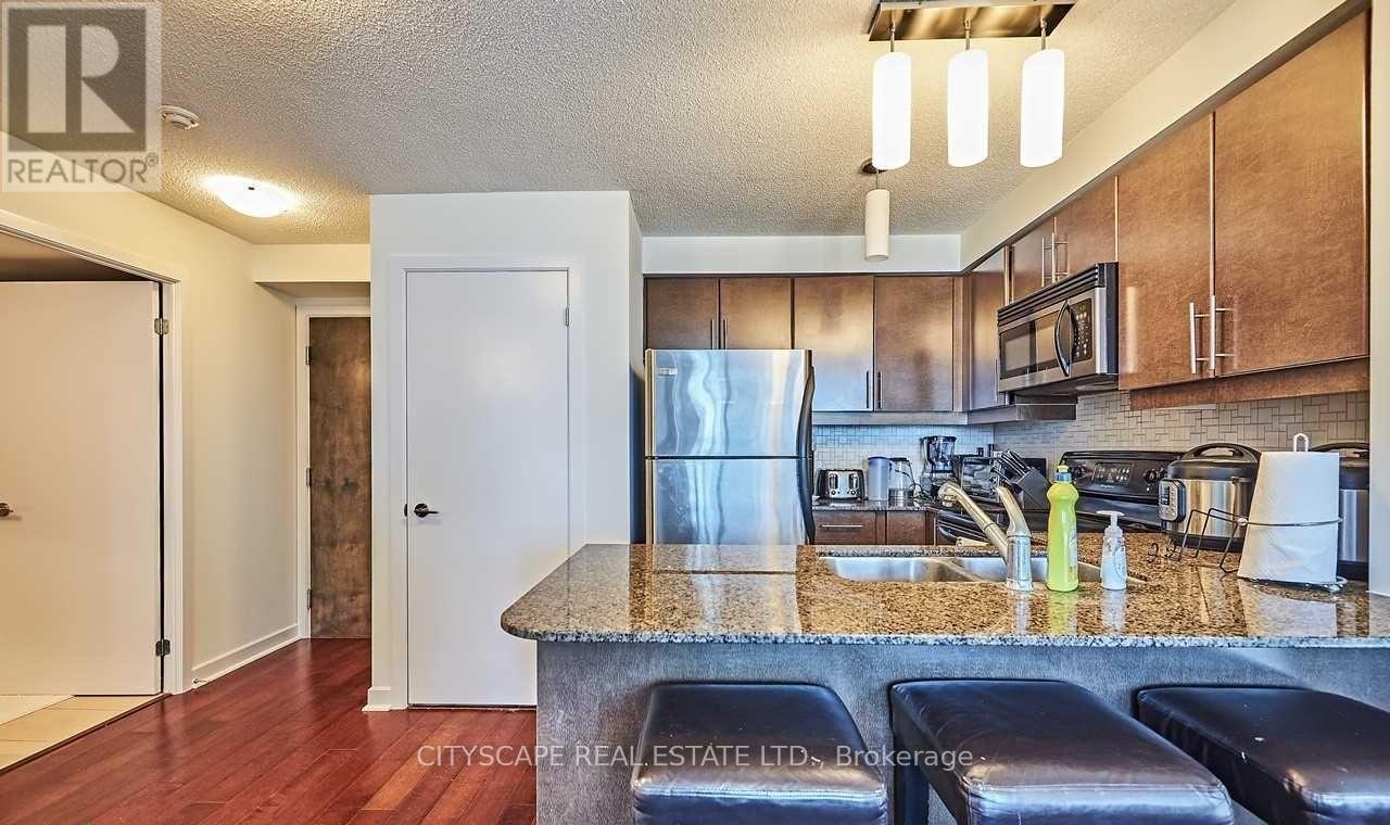 1508 - 18 Harbour Street, Toronto (Waterfront Communities), Ontario  M5J 2Z6 - Photo 4 - C12812816