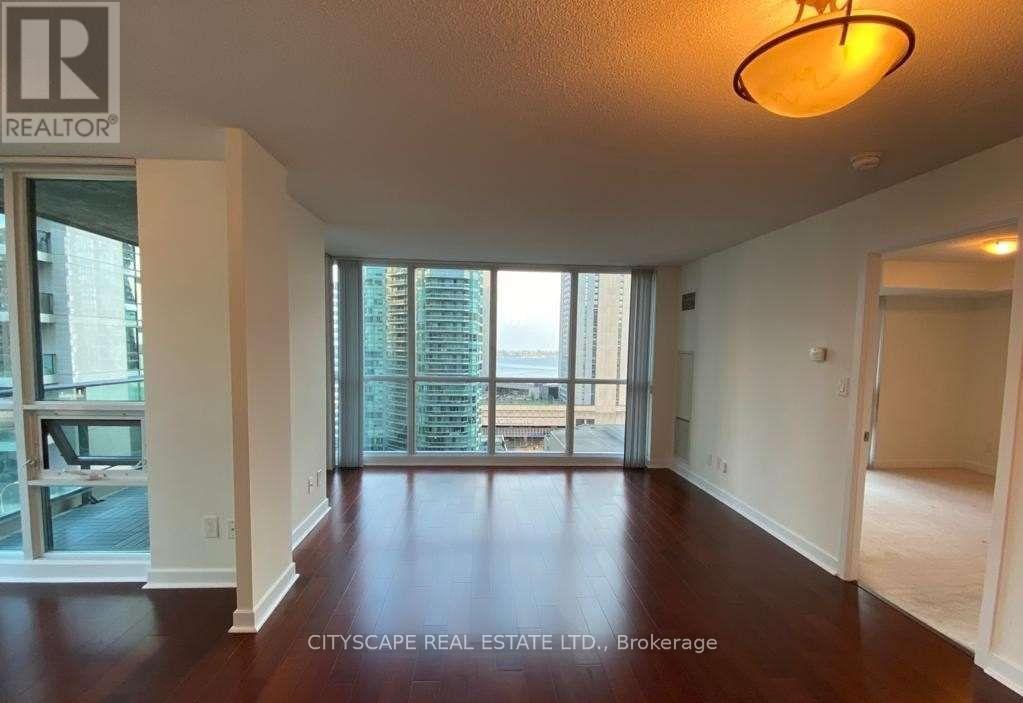 1508 - 18 Harbour Street, Toronto (Waterfront Communities), Ontario  M5J 2Z6 - Photo 5 - C12812816