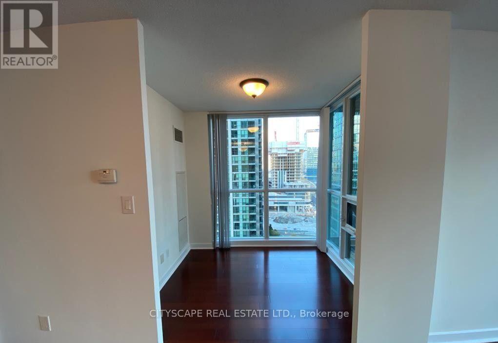 1508 - 18 Harbour Street, Toronto (Waterfront Communities), Ontario  M5J 2Z6 - Photo 7 - C12812816